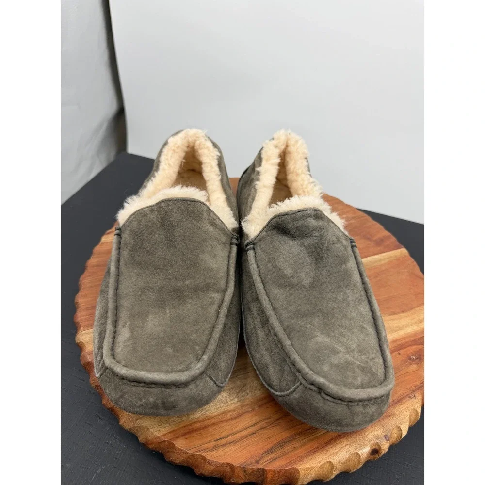 UGG Ascot Slipper Men Size 11 Grey Suede Shearling Lined Moccasin 5775